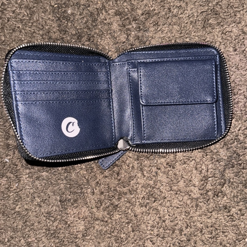 COOKIES WALLET‼️ - Picture 2 of 3